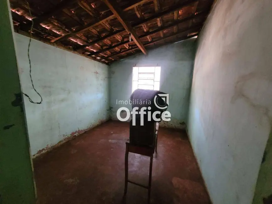 Casa com 3 quartos à venda, 350m2 em Vila Fabril, Anapolis - GO - imagem 8 Foto 8 de Casa com 3 quartos à venda, 350m2 em Vila Fabril, Anapolis - GO
