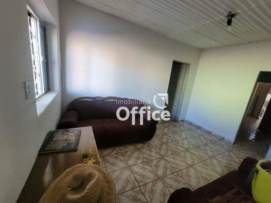 Casa com 3 quartos à venda, 350m2 em Vila Fabril, Anapolis - GO - imagem 7 Foto 7 de Casa com 3 quartos à venda, 350m2 em Vila Fabril, Anapolis - GO