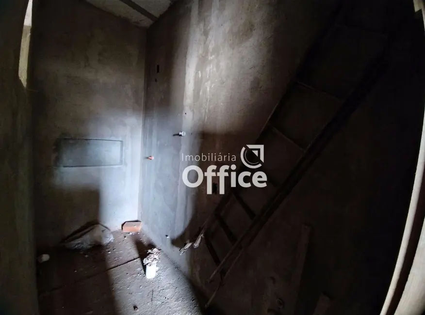 Casa com 3 quartos à venda, 230m2 em Anapolis - GO - imagem 8 Foto 8 de Casa com 3 quartos à venda, 230m2 em Anapolis - GO