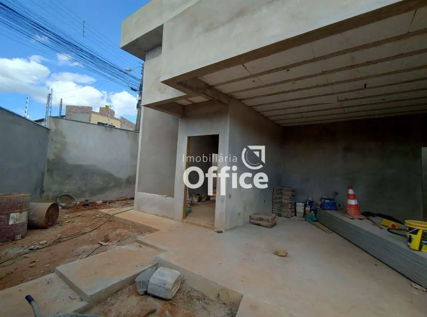 Casa com 3 quartos à venda, 230m2 em Anapolis - GO - imagem 1 Foto 1 de Casa com 3 quartos à venda, 230m2 em Anapolis - GO