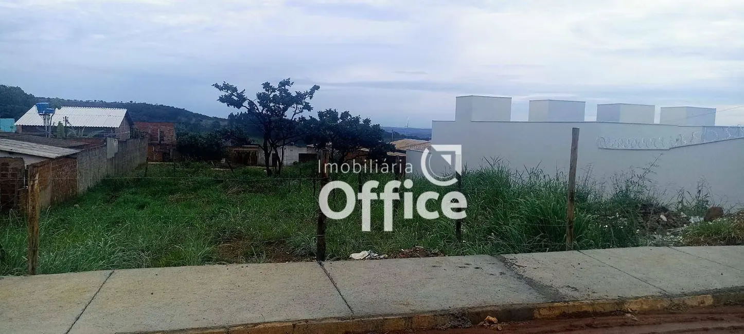 Foto 2 de Terreno / Lote à venda, 300m2 em Sítios de Recreio Vale das Laranjeiras, Anapolis - GO