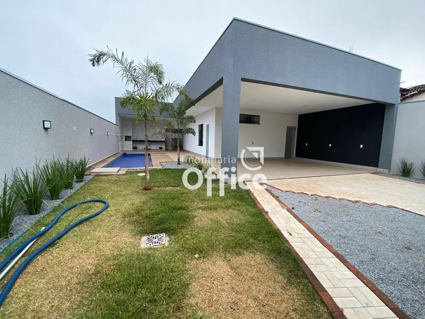Casa com 3 quartos à venda, 360m2 em Santo Antônio, Anapolis - GO - imagem 3 Foto 3 de Casa com 3 quartos à venda, 360m2 em Santo Antônio, Anapolis - GO
