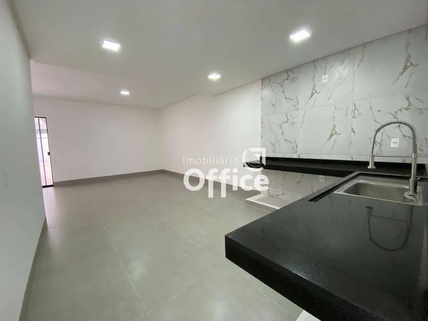Casa com 3 quartos à venda, 360m2 em Santo Antônio, Anapolis - GO - imagem 6 Foto 6 de Casa com 3 quartos à venda, 360m2 em Santo Antônio, Anapolis - GO