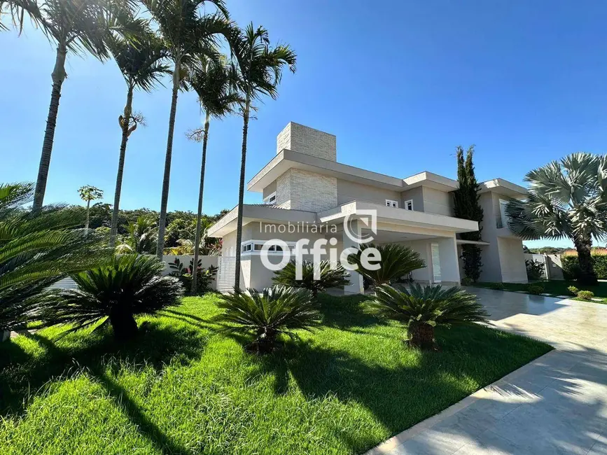 Sobrado com 4 quartos à venda, 2005m2 em Jardim Santa Cecília, Anapolis - GO - imagem 2 Foto 2 de Sobrado com 4 quartos à venda, 2005m2 em Jardim Santa Cecília, Anapolis - GO