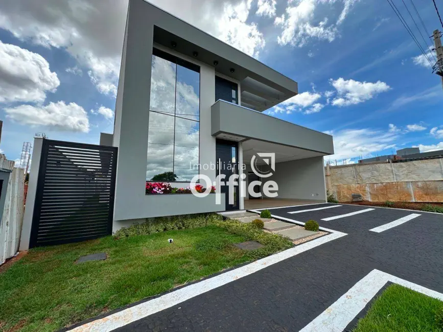 Foto 1 de Casa de Condomínio com 3 quartos à venda, 360m2 em Anapolis - GO