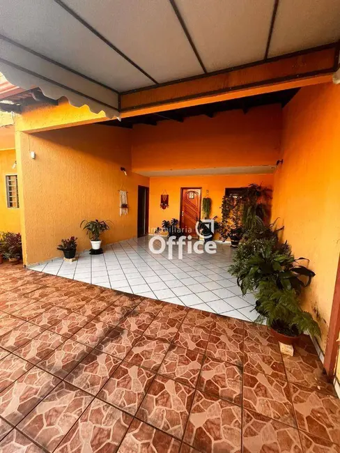 Sobrado com 3 quartos à venda, 300m2 em Jardim Calixto, Anapolis - GO - imagem 1 Foto 1 de Sobrado com 3 quartos à venda, 300m2 em Jardim Calixto, Anapolis - GO