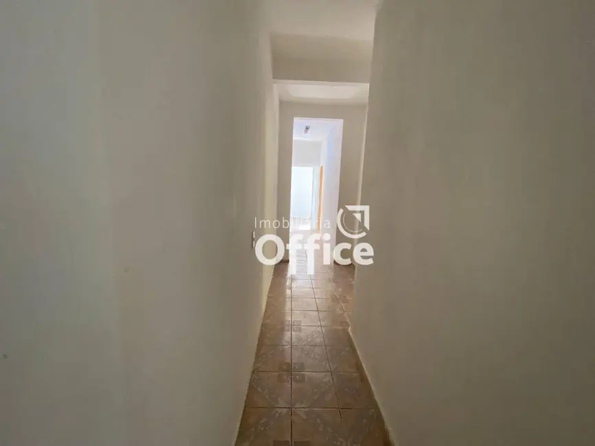 Casa com 3 quartos à venda, 300m2 em Loteamento Residencial América, Anapolis - GO - imagem 9 Foto 9 de Casa com 3 quartos à venda, 300m2 em Loteamento Residencial América, Anapolis - GO