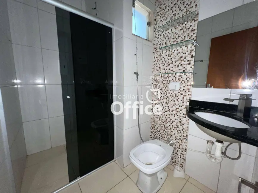 Foto 4 de Casa com 3 quartos para alugar, 150m2 em Jardim Arco Verde 2ª Etapa, Anapolis - GO