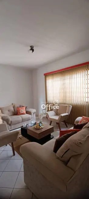 Foto 8 de Casa com 3 quartos à venda, 176m2 em Maracanã, Anapolis - GO