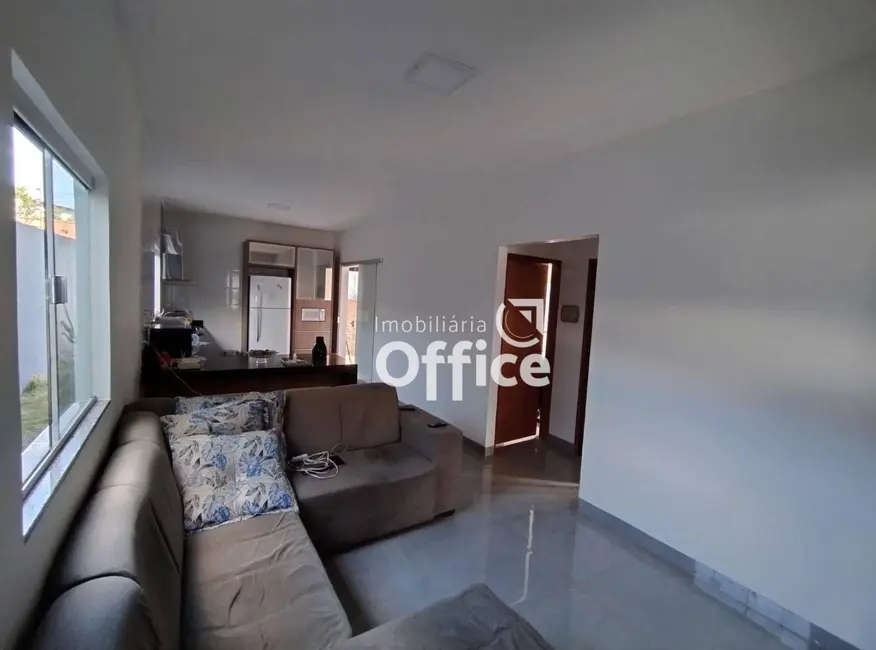 Casa com 2 quartos à venda, 300m2 em Adriana Parque, Anapolis - GO - imagem 4 Foto 4 de Casa com 2 quartos à venda, 300m2 em Adriana Parque, Anapolis - GO