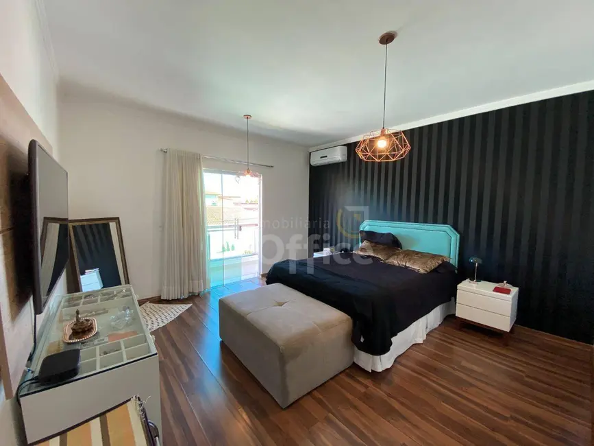 Foto 7 de Casa com 3 quartos à venda, 360m2 em São Carlos, Anapolis - GO