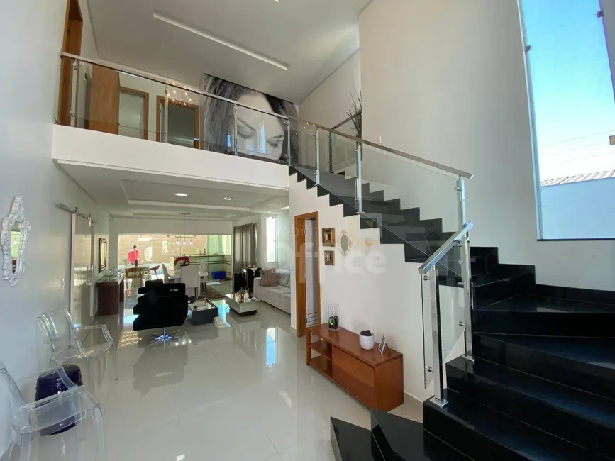 Foto 6 de Casa com 3 quartos à venda, 360m2 em São Carlos, Anapolis - GO