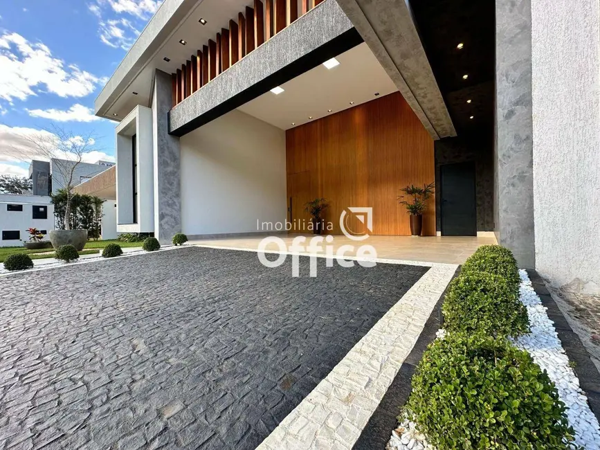 Foto 1 de Casa com 4 quartos à venda, 420m2 em Condomínio Residencial Belas Artes, Anapolis - GO