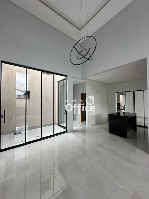 Casa com 3 quartos à venda, 200m2 em Itamaraty, Anapolis - GO - imagem 8 Foto 8 de Casa com 3 quartos à venda, 200m2 em Itamaraty, Anapolis - GO