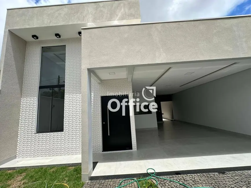 Casa com 3 quartos à venda, 200m2 em Itamaraty, Anapolis - GO - imagem 2 Foto 2 de Casa com 3 quartos à venda, 200m2 em Itamaraty, Anapolis - GO