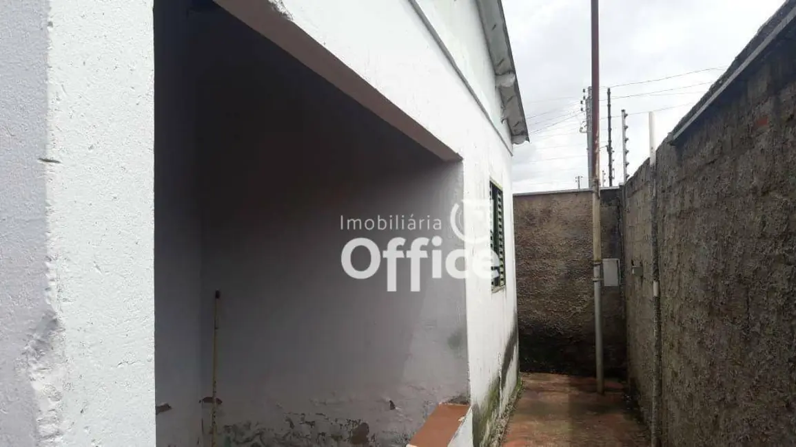 Foto 3 de Casa com 2 quartos à venda, 300m2 em Víviam Parque, Anapolis - GO