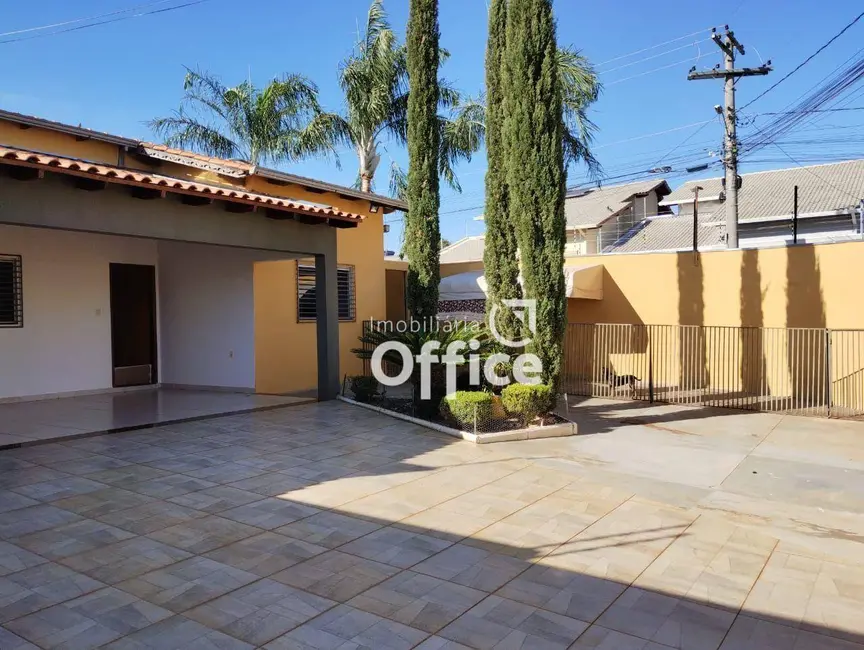 Casa com 3 quartos à venda, 250m2 em Residencial Ayrton Senna, Anapolis - GO - imagem 2 Foto 2 de Casa com 3 quartos à venda, 250m2 em Residencial Ayrton Senna, Anapolis - GO