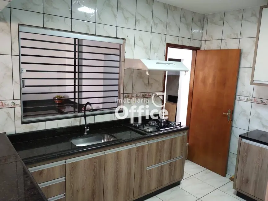 Casa com 3 quartos à venda, 250m2 em Residencial Ayrton Senna, Anapolis - GO - imagem 5 Foto 5 de Casa com 3 quartos à venda, 250m2 em Residencial Ayrton Senna, Anapolis - GO