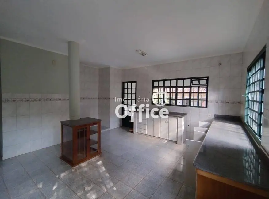 Chácara com 2 quartos à venda, 7000m2 em Anapolis - GO - imagem 5 Foto 5 de Chácara com 2 quartos à venda, 7000m2 em Anapolis - GO