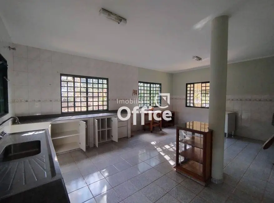 Chácara com 2 quartos à venda, 7000m2 em Anapolis - GO - imagem 3 Foto 3 de Chácara com 2 quartos à venda, 7000m2 em Anapolis - GO