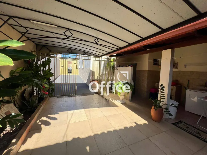 Loja para alugar, 250m2 em Jundiaí, Anapolis - GO - imagem 7 Foto 7 de Loja para alugar, 250m2 em Jundiaí, Anapolis - GO