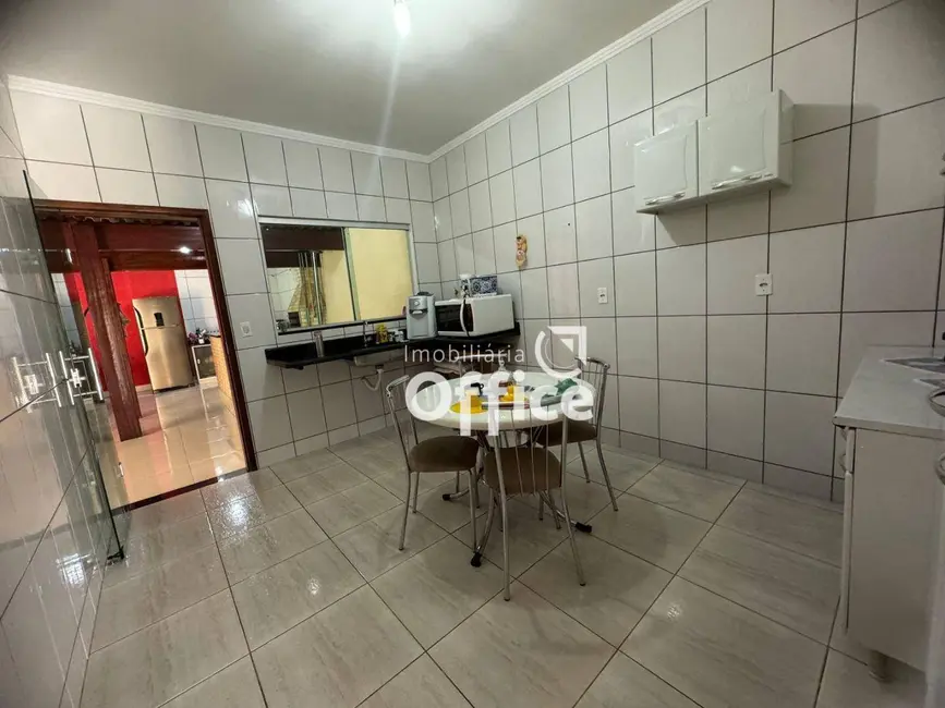 Foto 8 de Casa com 3 quartos à venda, 200m2 em Parque dos Pirineus, Anapolis - GO