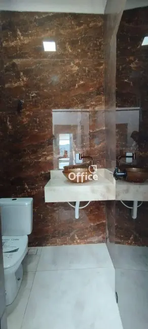 Casa com 3 quartos à venda, 250m2 em Loteamento Residencial Verona, Anapolis - GO - imagem 9 Foto 9 de Casa com 3 quartos à venda, 250m2 em Loteamento Residencial Verona, Anapolis - GO