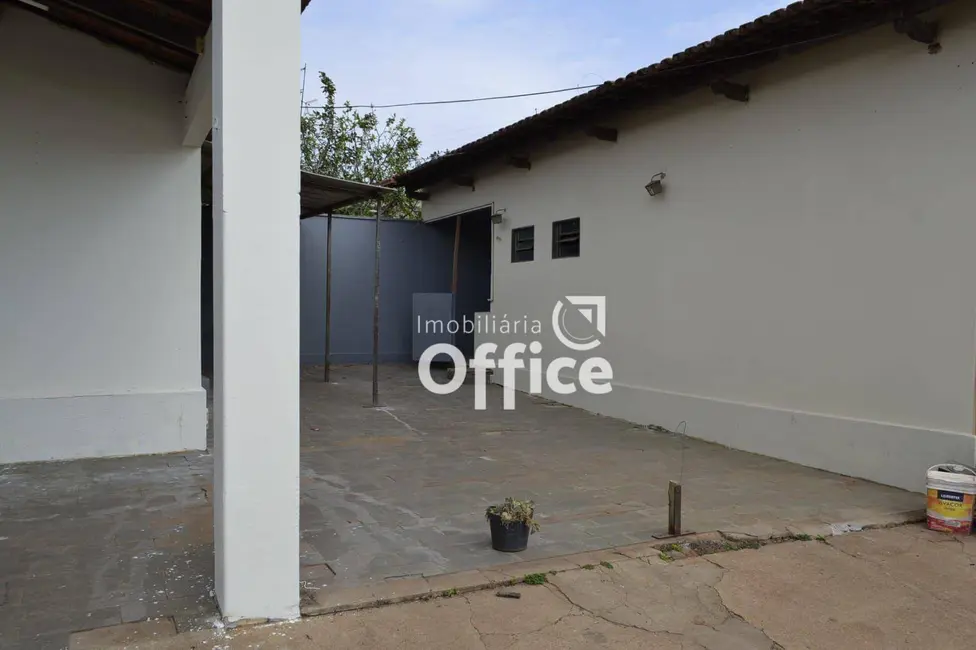 Foto 3 de Casa com 3 quartos à venda, 339m2 em Anapolis - GO