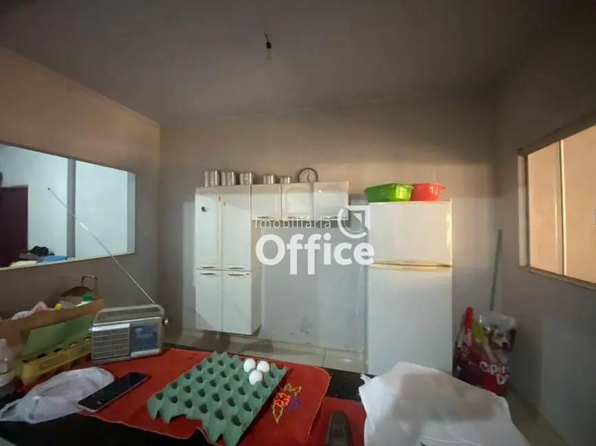 Casa com 2 quartos à venda, 300m2 em Sítios de Recreio Vale das Laranjeiras, Anapolis - GO - imagem 9 Foto 9 de Casa com 2 quartos à venda, 300m2 em Sítios de Recreio Vale das Laranjeiras, Anapolis - GO