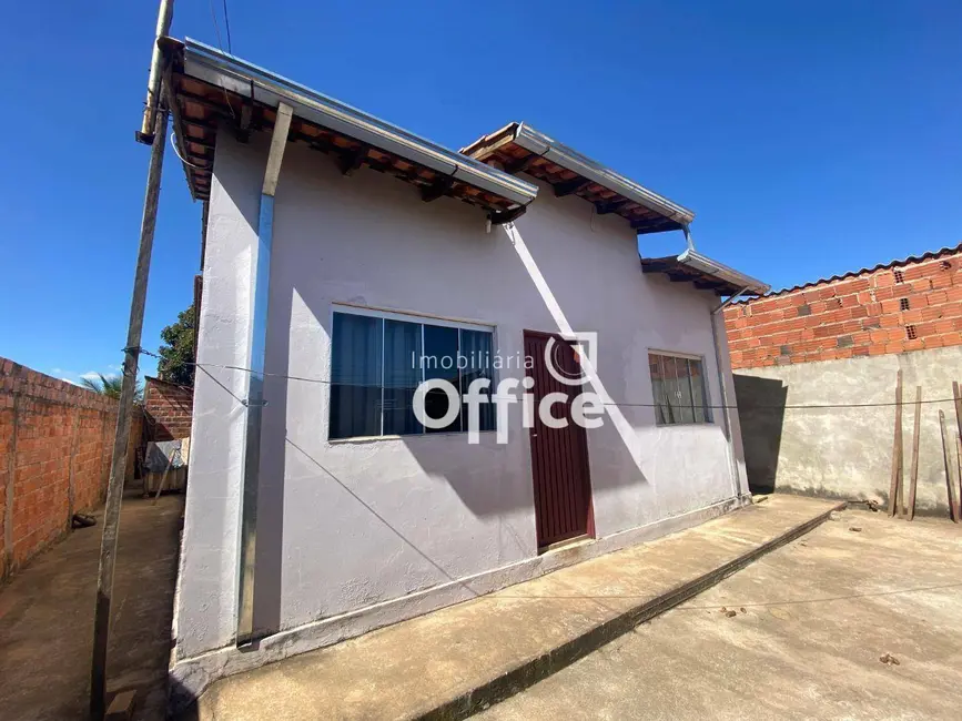 Casa com 2 quartos à venda, 300m2 em Sítios de Recreio Vale das Laranjeiras, Anapolis - GO - imagem 3 Foto 3 de Casa com 2 quartos à venda, 300m2 em Sítios de Recreio Vale das Laranjeiras, Anapolis - GO