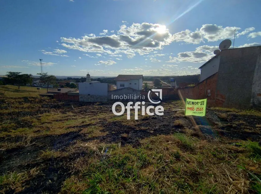 Foto 1 de Terreno / Lote à venda, 300m2 em Anapolis - GO