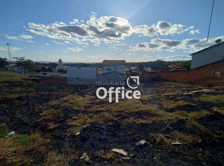 Terreno / Lote à venda, 300m2 em Anapolis - GO - imagem 1 Foto 1 de Terreno / Lote à venda, 300m2 em Anapolis - GO