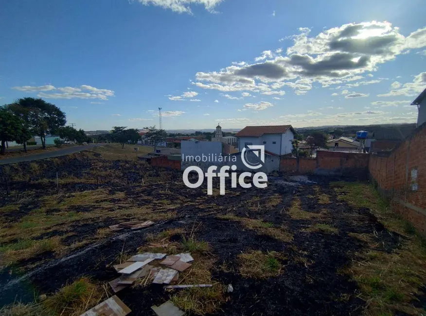 Terreno / Lote à venda, 300m2 em Anapolis - GO - imagem 2 Foto 2 de Terreno / Lote à venda, 300m2 em Anapolis - GO