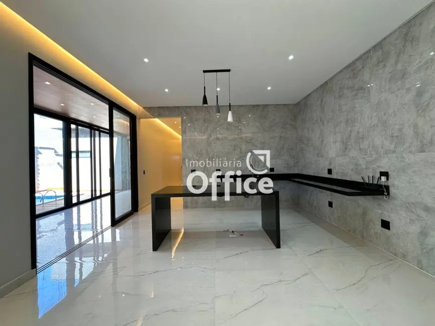 Foto 4 de Casa com 4 quartos à venda, 420m2 em Anápolis City, Anapolis - GO