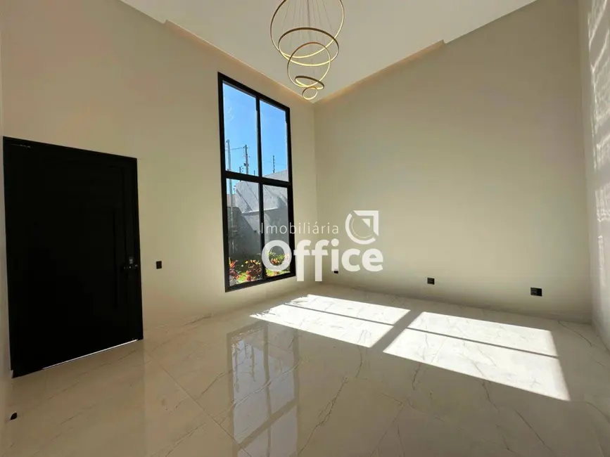 Foto 2 de Casa com 4 quartos à venda, 420m2 em Anápolis City, Anapolis - GO