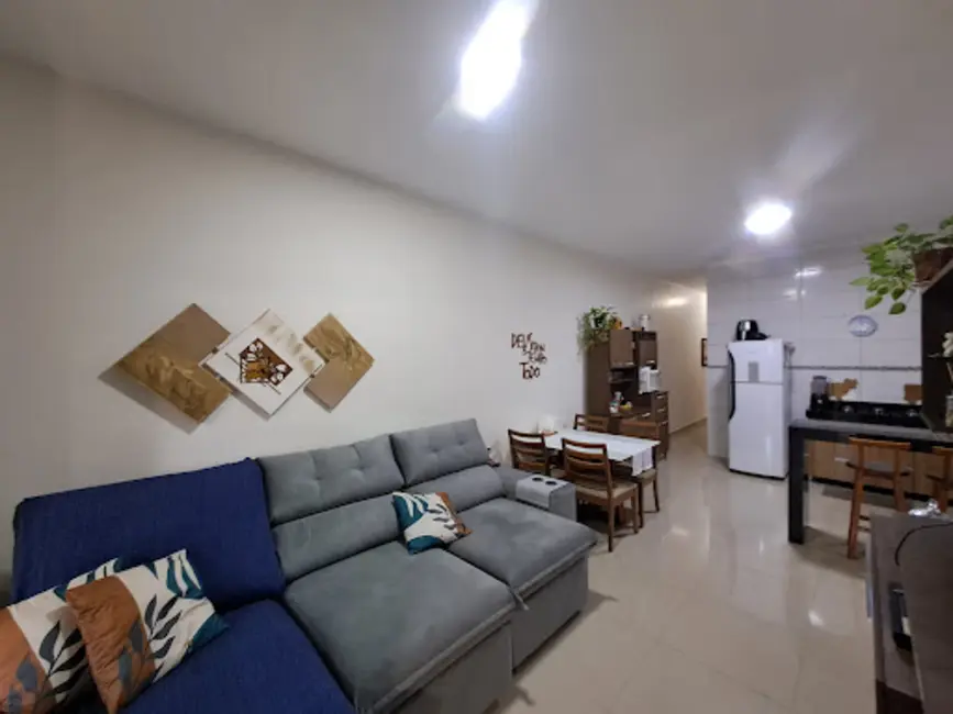 Casa com 3 quartos à venda, 150m2 em Residencial Flor do Cerrado, Anapolis - GO - imagem 3 Foto 3 de Casa com 3 quartos à venda, 150m2 em Residencial Flor do Cerrado, Anapolis - GO