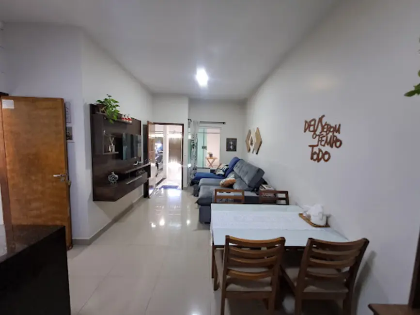 Casa com 3 quartos à venda, 150m2 em Residencial Flor do Cerrado, Anapolis - GO - imagem 6 Foto 6 de Casa com 3 quartos à venda, 150m2 em Residencial Flor do Cerrado, Anapolis - GO