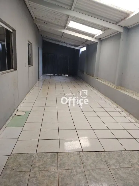 Foto 2 de Casa com 2 quartos à venda, 600m2 em Vila Mariana, Anapolis - GO