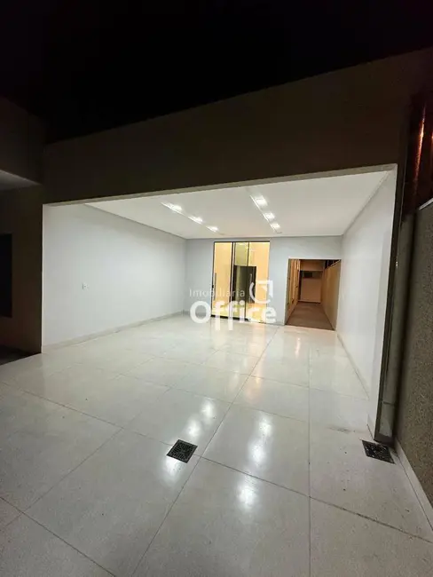 Foto 2 de Casa com 3 quartos à venda, 200m2 em Loteamento Residencial Verona, Anapolis - GO