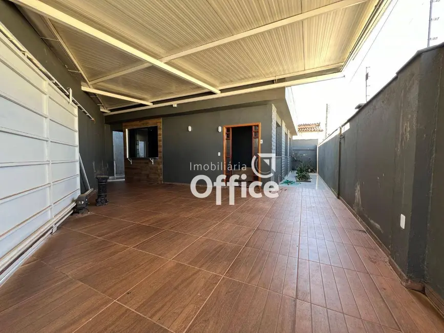 Foto 2 de Casa com 3 quartos à venda, 150m2 em Setor Central, Anapolis - GO