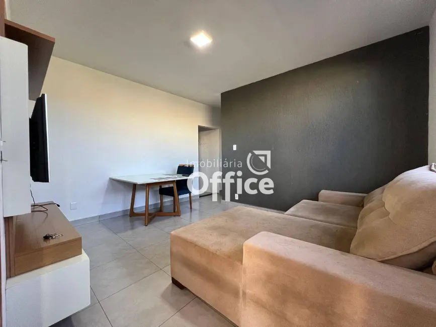 Casa com 3 quartos à venda, 150m2 em Setor Central, Anapolis - GO - imagem 4 Foto 4 de Casa com 3 quartos à venda, 150m2 em Setor Central, Anapolis - GO