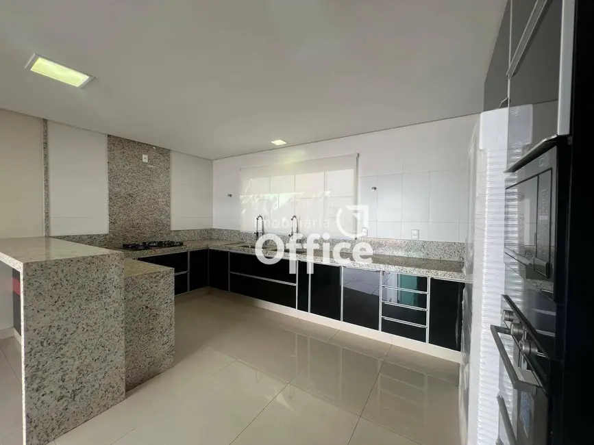 Foto 9 de Sobrado com 5 quartos à venda, 100m2 em Residencial Anaville, Anapolis - GO