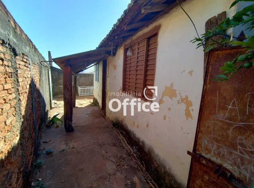 Foto 2 de Terreno / Lote à venda, 210m2 em Vila São Joaquim, Anapolis - GO
