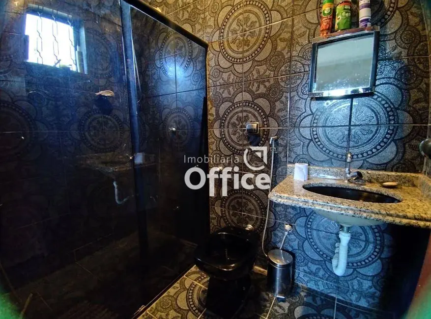 Casa com 3 quartos à venda, 300m2 em Jardim das Oliveiras, Anapolis - GO - imagem 9 Foto 9 de Casa com 3 quartos à venda, 300m2 em Jardim das Oliveiras, Anapolis - GO