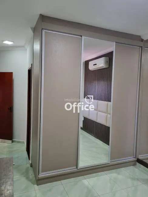Casa com 3 quartos à venda, 200m2 em São João, Anapolis - GO - imagem 8 Foto 8 de Casa com 3 quartos à venda, 200m2 em São João, Anapolis - GO