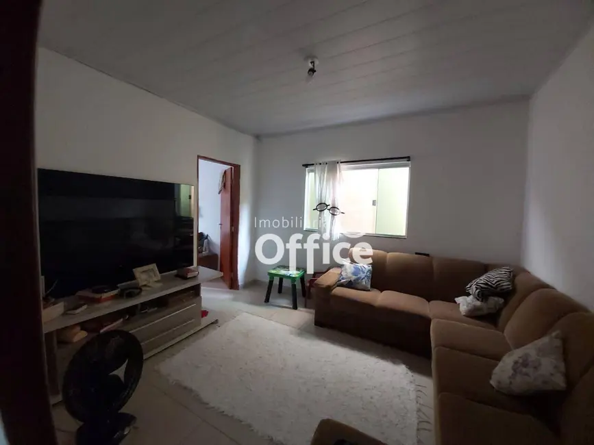 Casa com 3 quartos à venda, 300m2 em Adriana Parque, Anapolis - GO - imagem 3 Foto 3 de Casa com 3 quartos à venda, 300m2 em Adriana Parque, Anapolis - GO