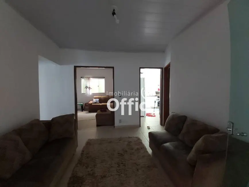 Casa com 3 quartos à venda, 300m2 em Adriana Parque, Anapolis - GO - imagem 4 Foto 4 de Casa com 3 quartos à venda, 300m2 em Adriana Parque, Anapolis - GO