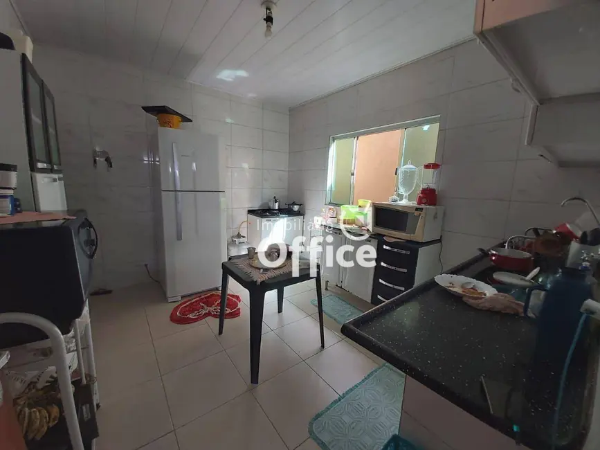 Casa com 3 quartos à venda, 300m2 em Adriana Parque, Anapolis - GO - imagem 5 Foto 5 de Casa com 3 quartos à venda, 300m2 em Adriana Parque, Anapolis - GO