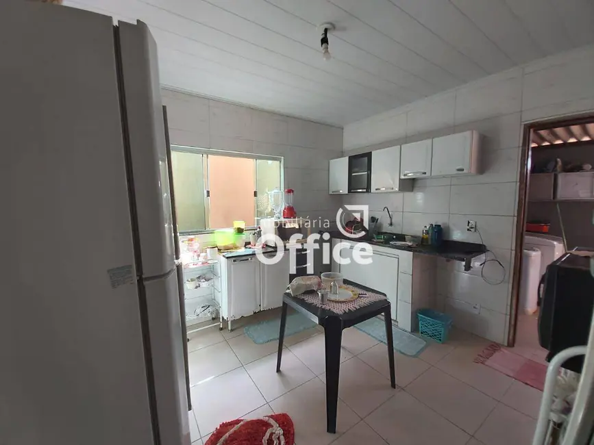 Casa com 3 quartos à venda, 300m2 em Adriana Parque, Anapolis - GO - imagem 6 Foto 6 de Casa com 3 quartos à venda, 300m2 em Adriana Parque, Anapolis - GO