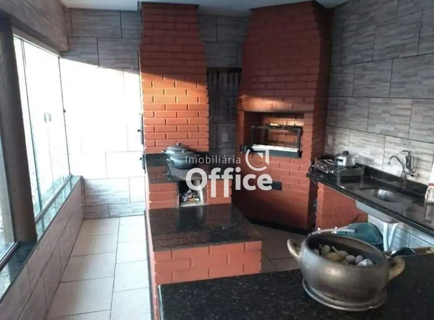 Foto 6 de Casa com 4 quartos à venda, 300m2 em Recanto do Sol, Anapolis - GO